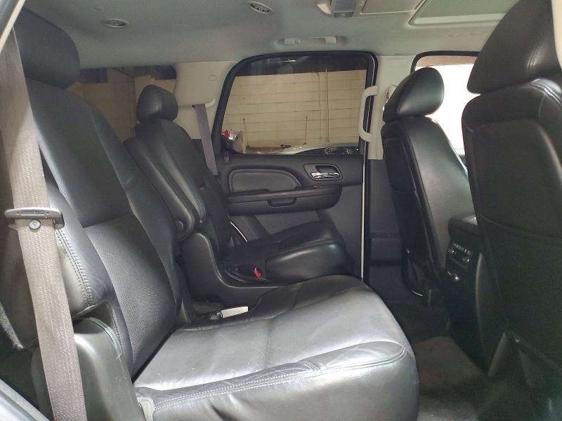 2010 Cadillac Escalade Luxury