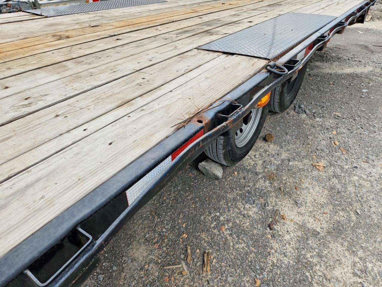 2022 Peterbilt 2022 PJ Equipment Trailer