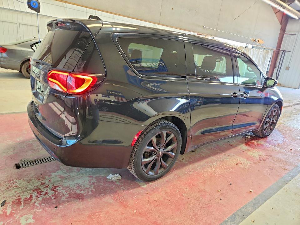 2019 Chrysler Pacifica Touring Plus