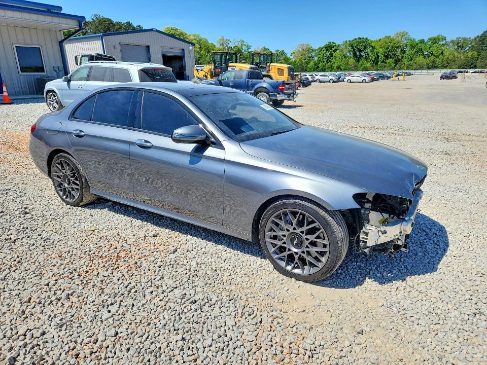 2017 Mercedes-Benz E 300