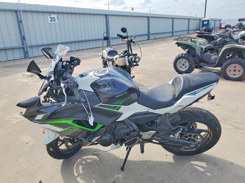 2022 Kawasaki EX650 N
