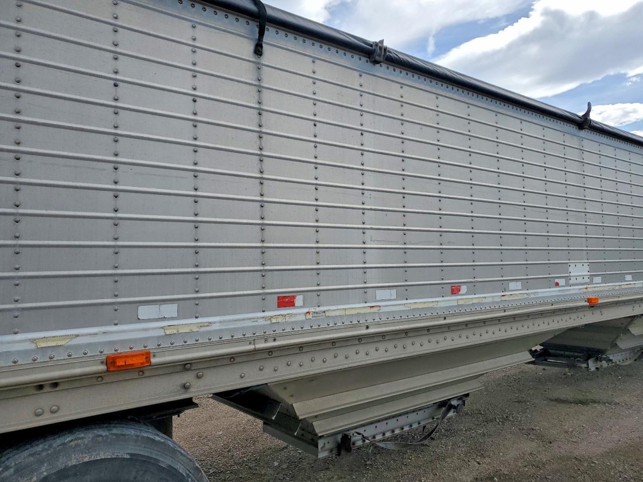 2000 Wilson Grain Trailer
