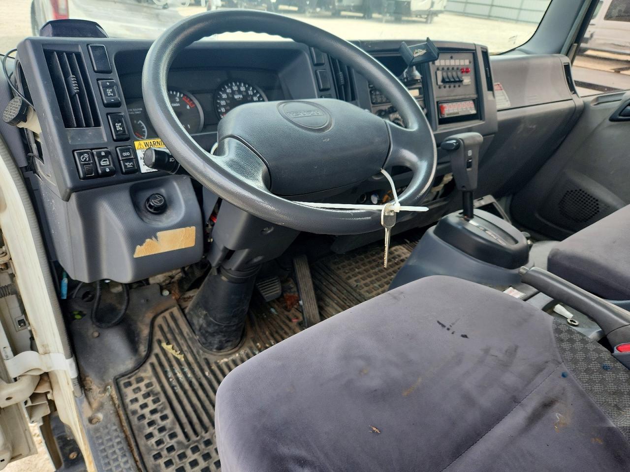 2010 Isuzu NQR Bucket Truck