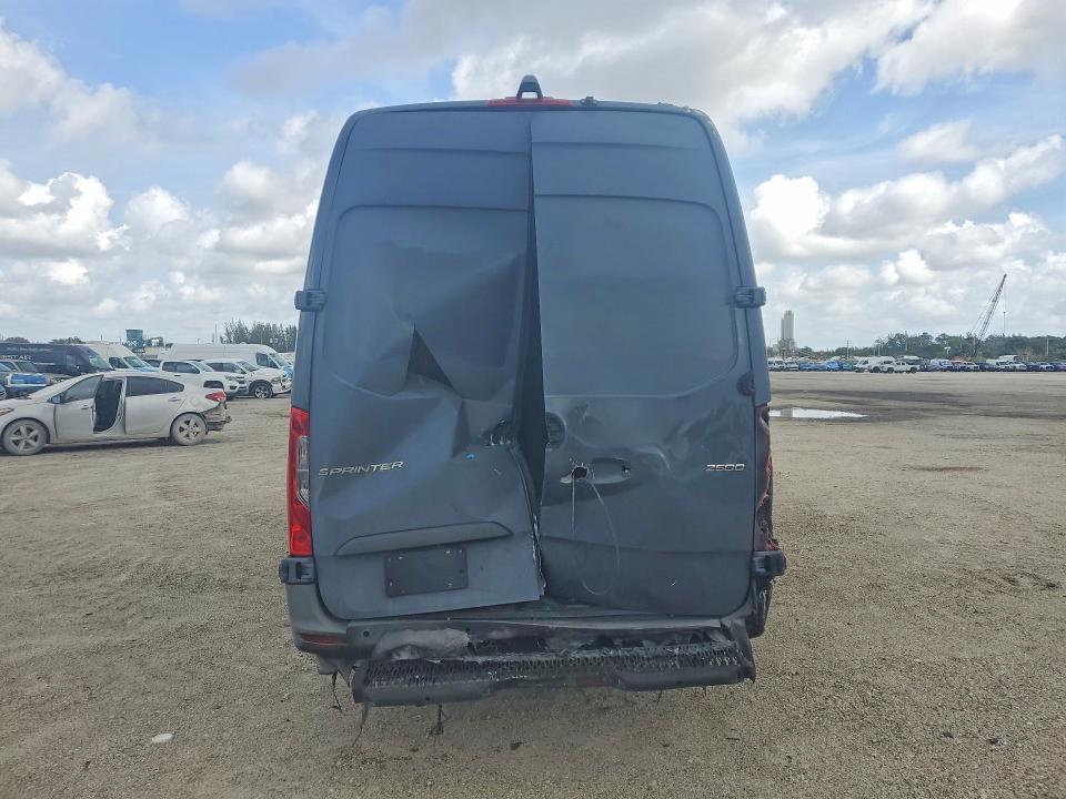 2019 Mercedes-Benz Sprinter 2500