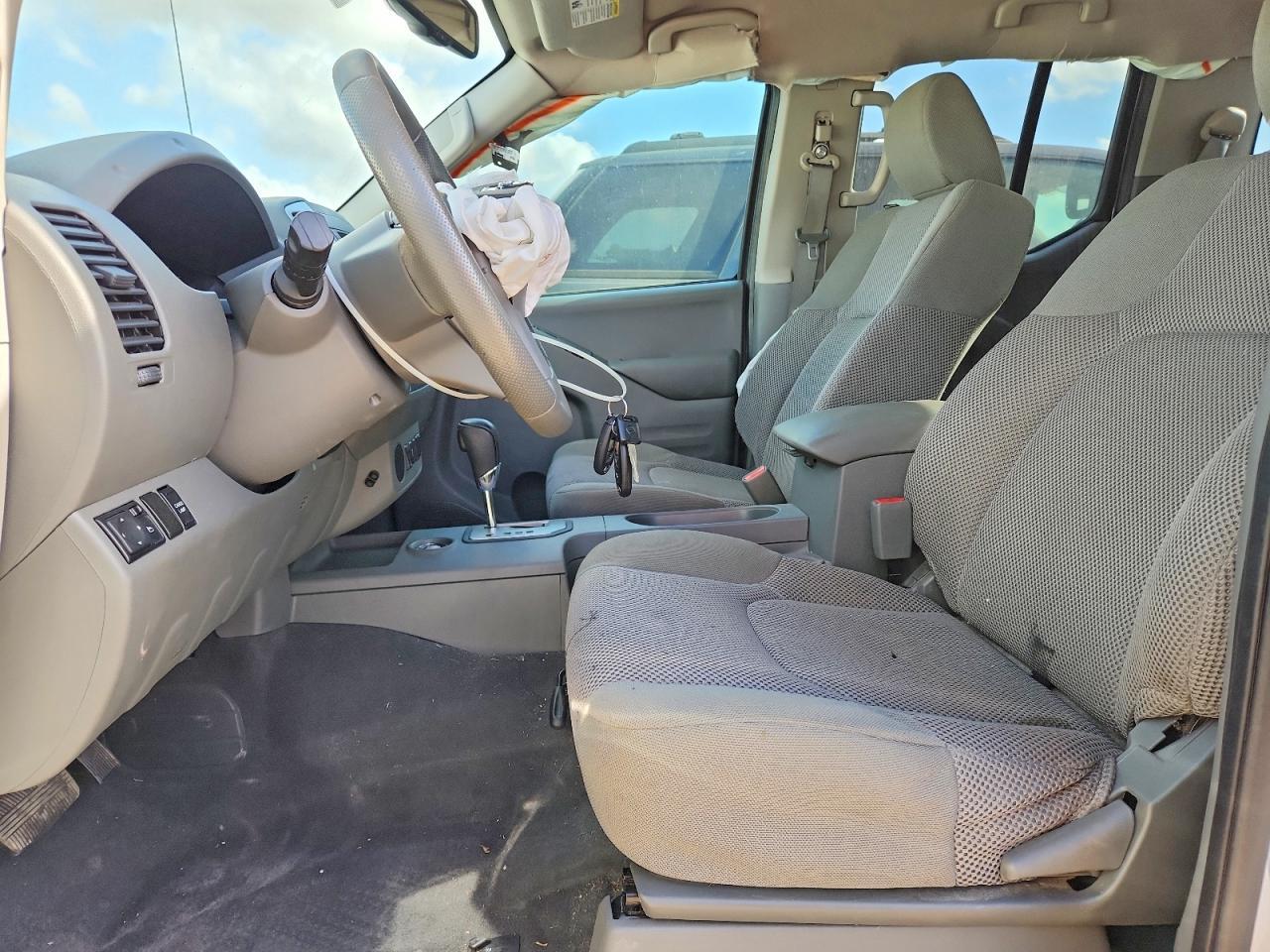 2021 Nissan Frontier SV