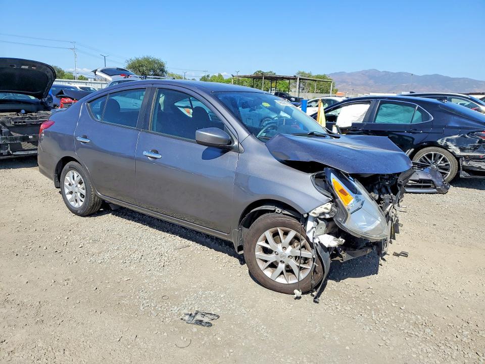 2017 Nissan Versa 1.6 s