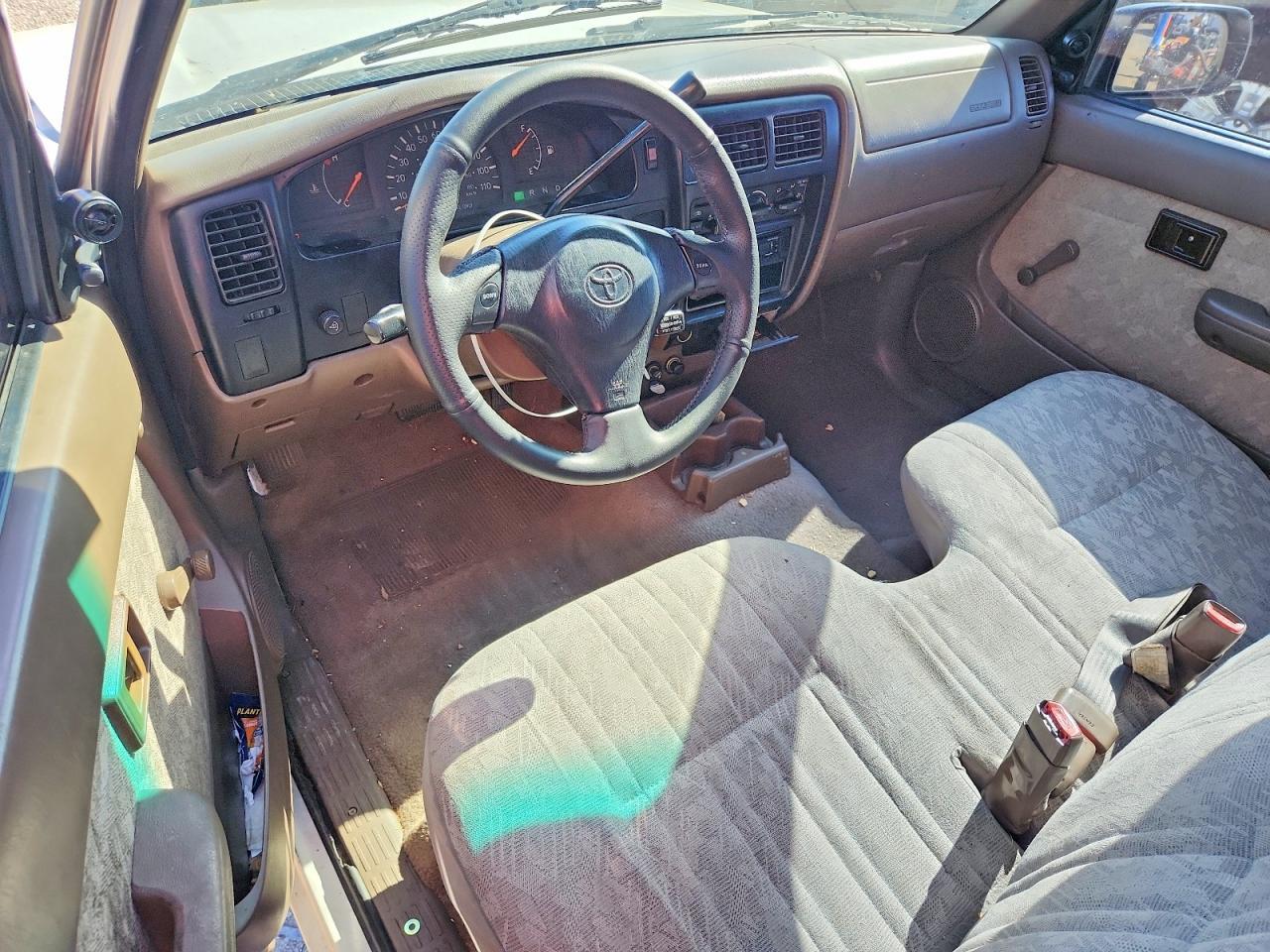 2000 Toyota Tacoma Base