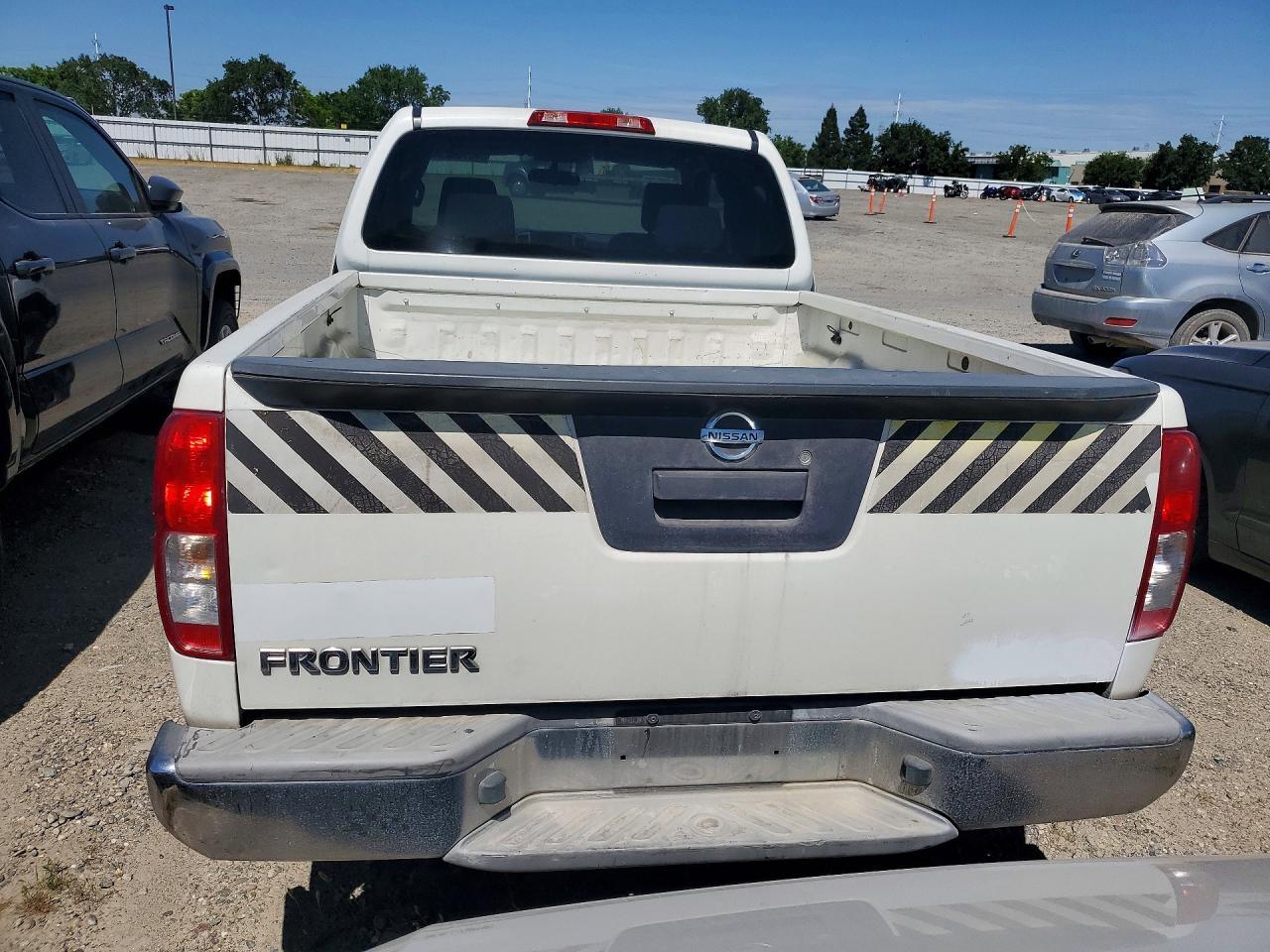 2015 Nissan Frontier S