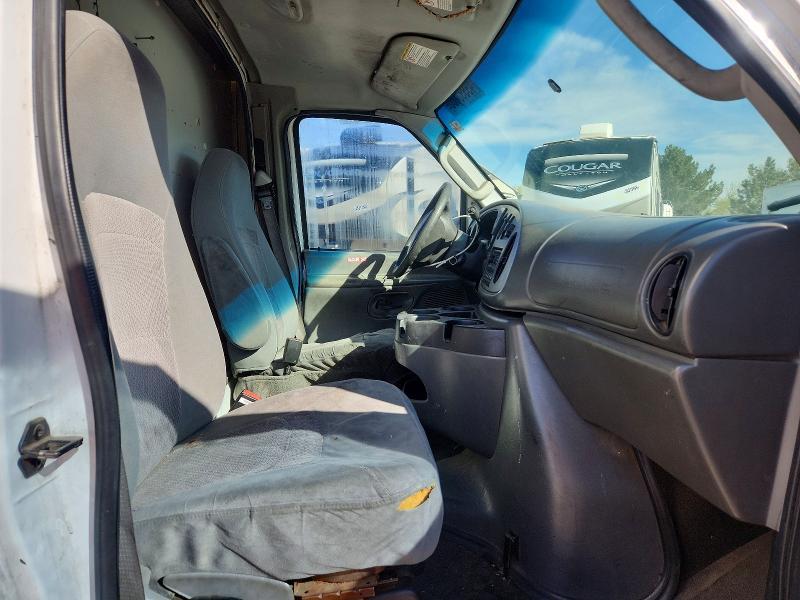 2006 Ford E350 BOX Truck