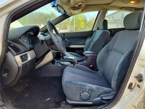 2005 Mitsubishi Galant es Medium
