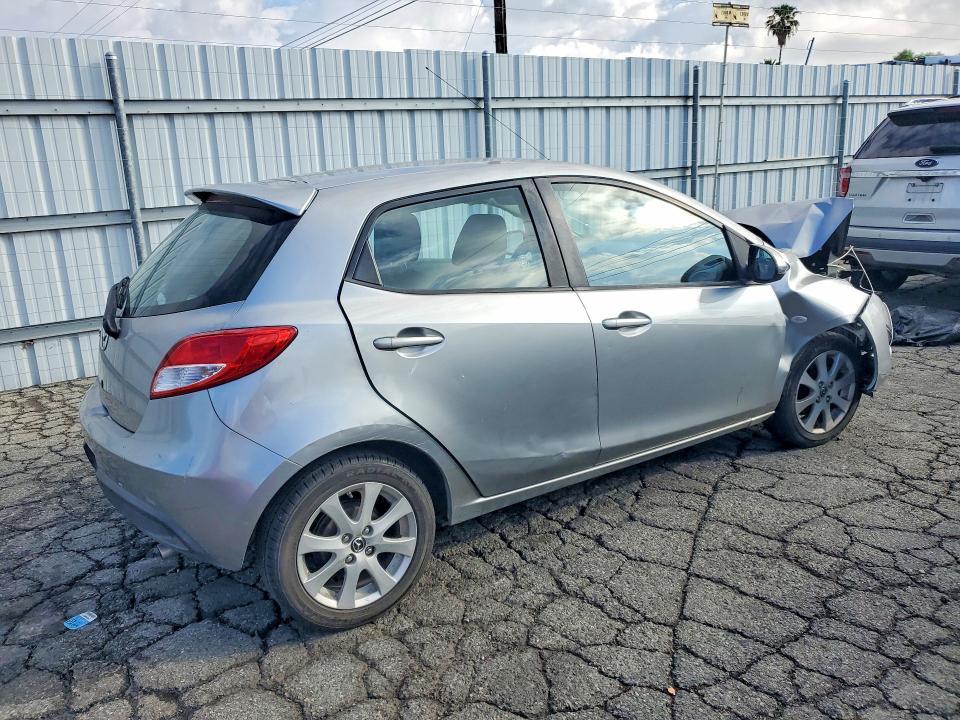 2013 Mazda 2