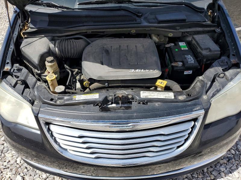 2012 Chrysler Town & Country Touring l