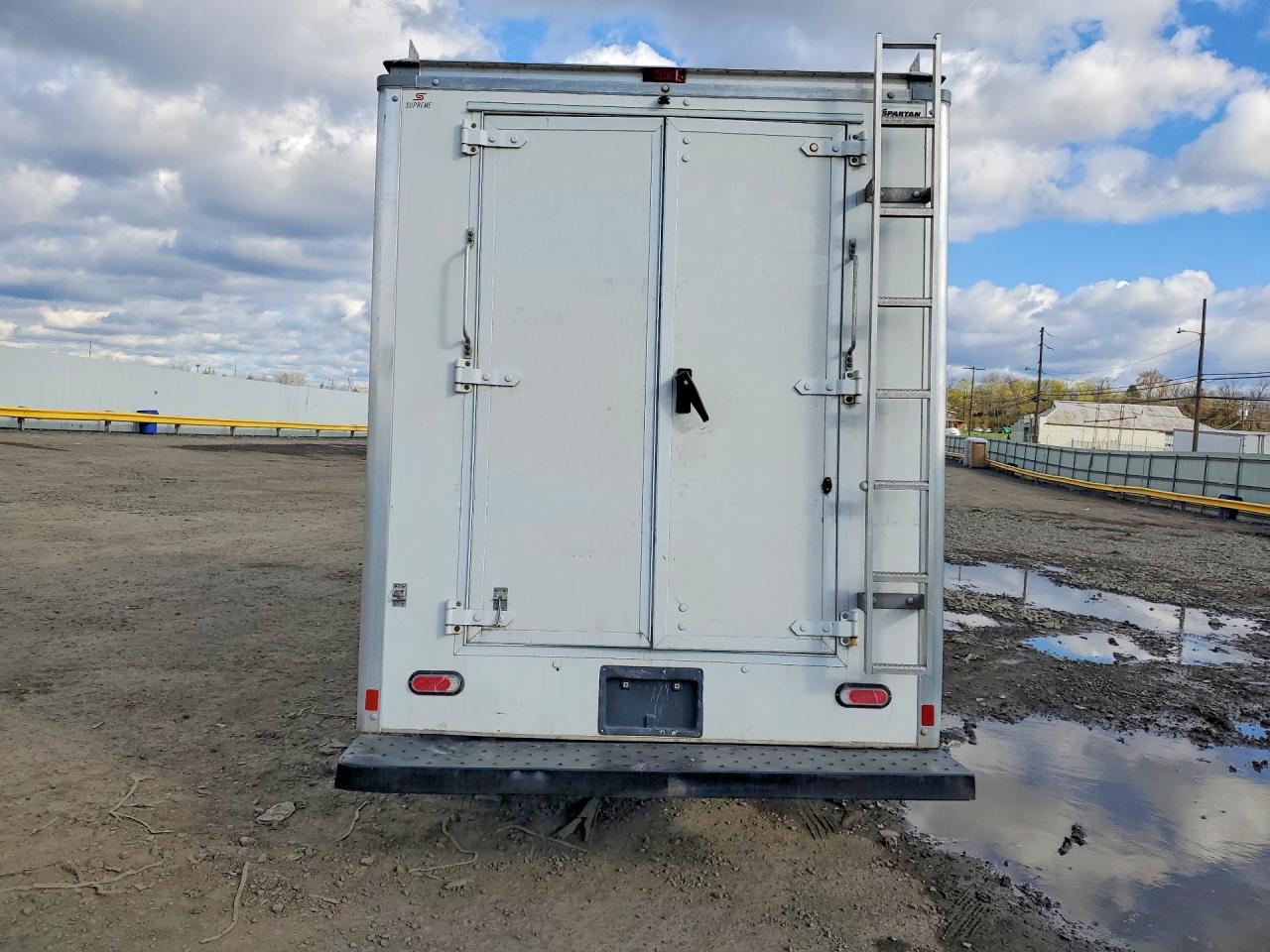2019 Ford E350 Utility / Service Truck