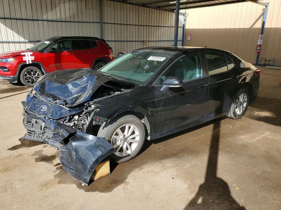 2025 Toyota Camry le