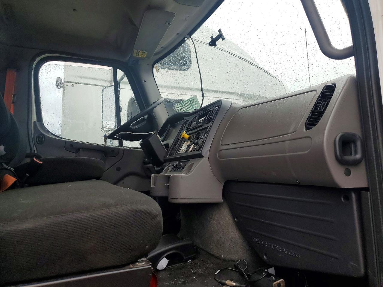 2018 Freigliner 2018 Freightliner Business Class M2 Crane Truck