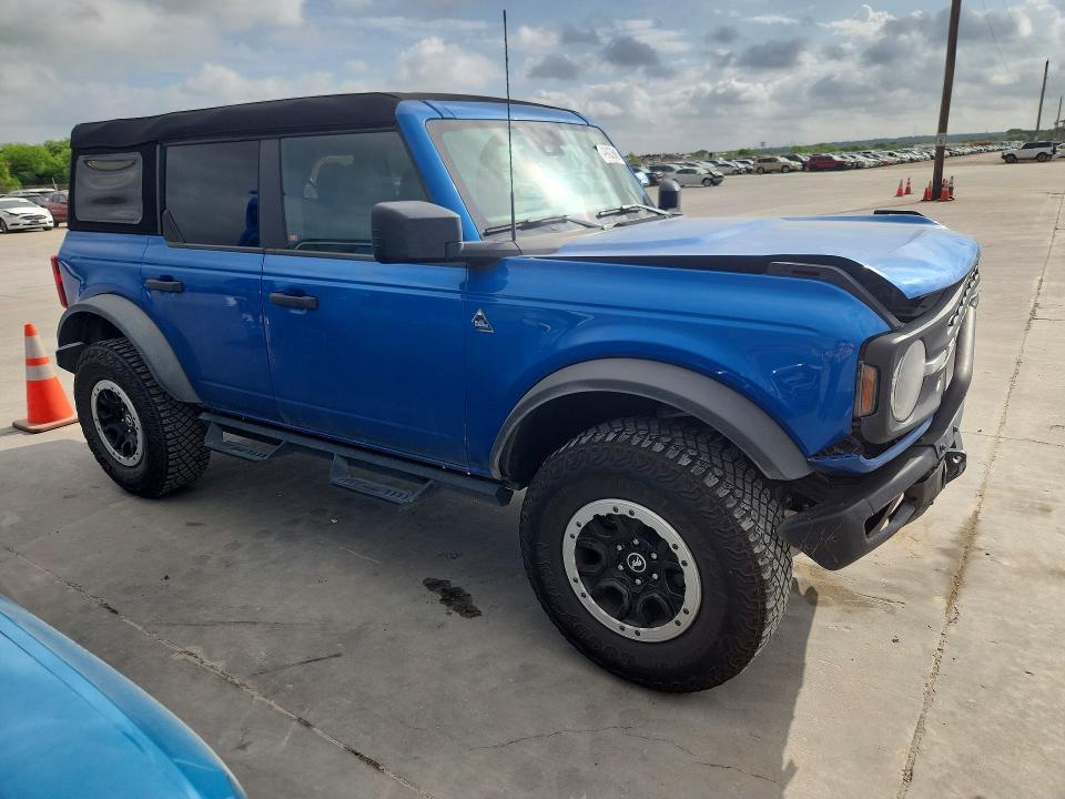 2023 Ford Bronco Base
