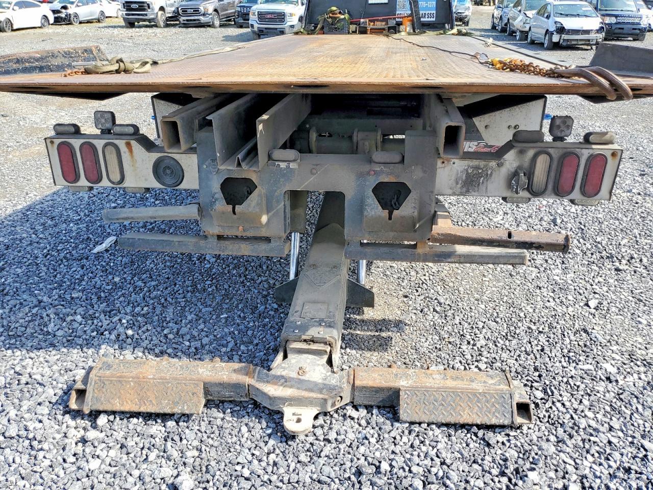 2016 Ford F650 Super Duty Rollback Truck