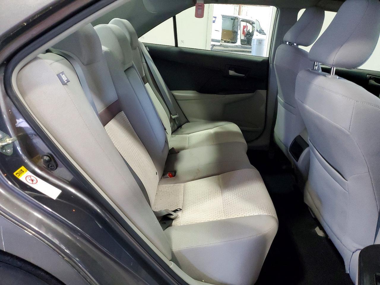 2014 Toyota Camry le