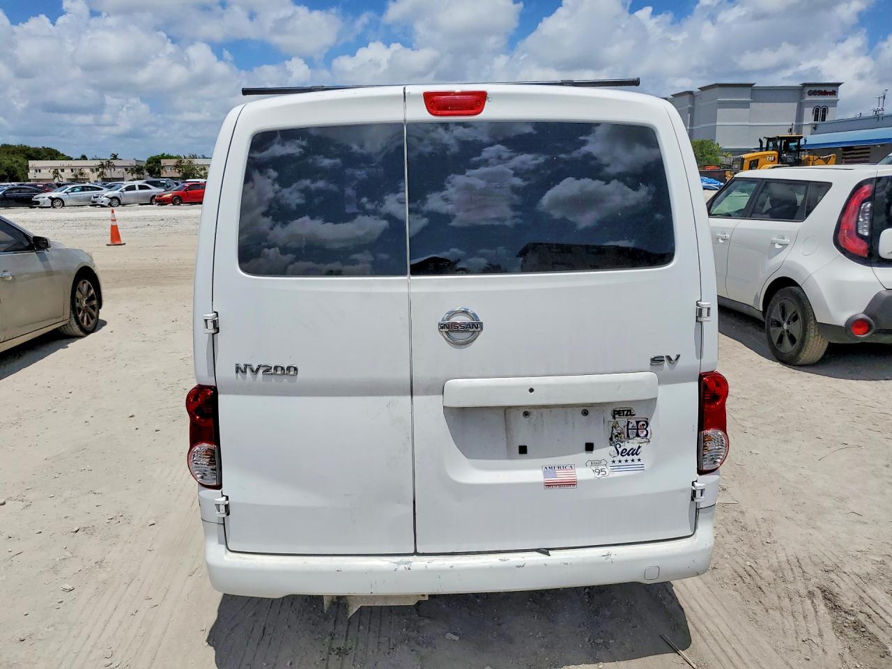2014 Nissan NV200 SV