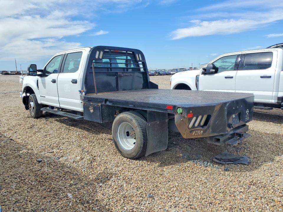 2018 Ford F350 Super Duty Flatbed Truck