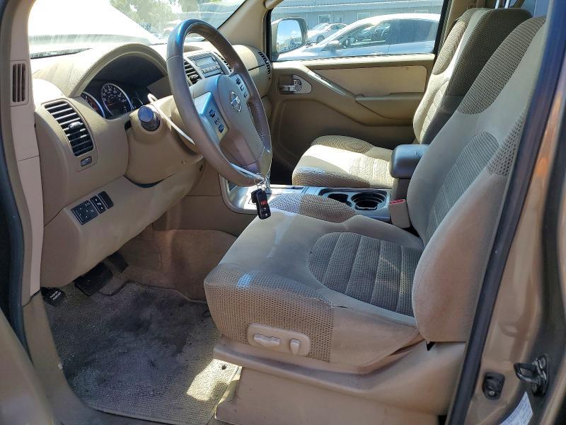 2005 Nissan Pathfinder xe