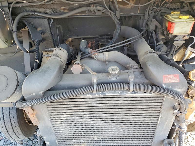 1999 Freightliner MT45G Delivery Truck