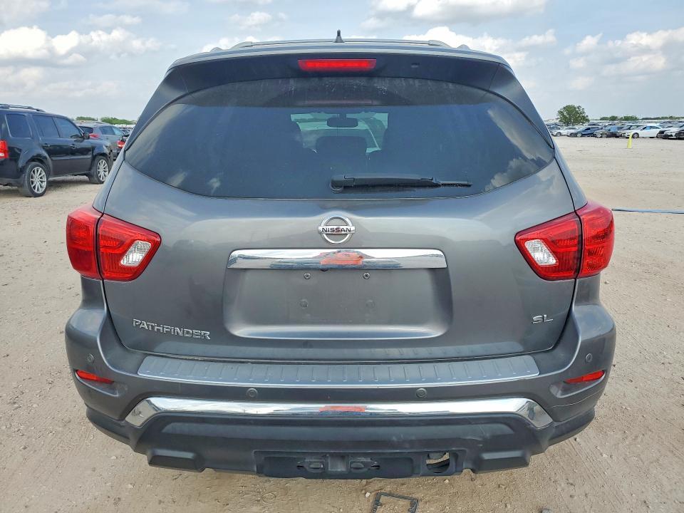 2017 Nissan Pathfinder sl