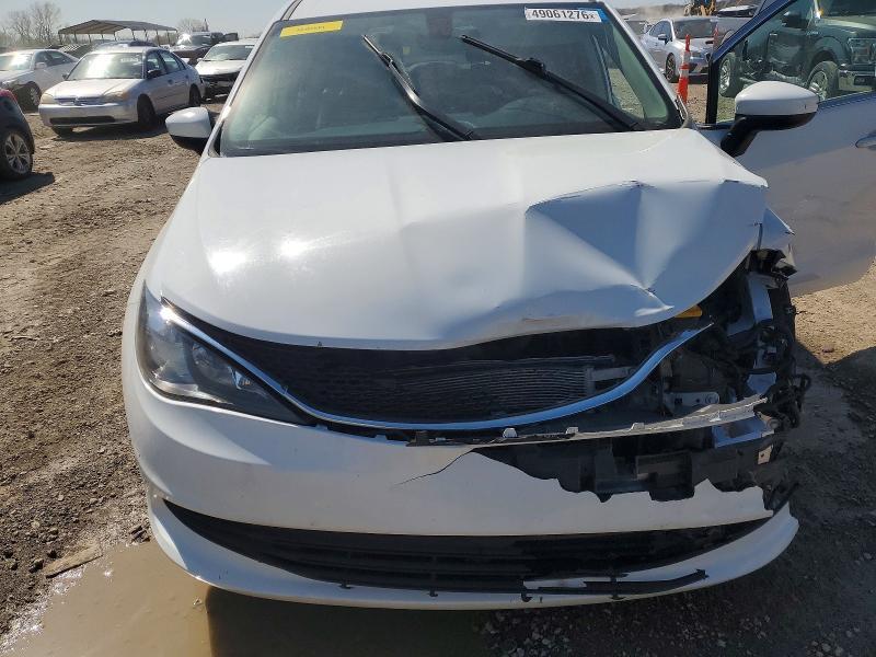 2020 Chrysler Voyager lxi