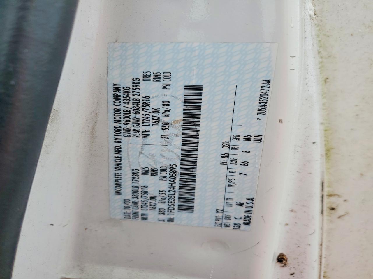 2004 Ford Econoline E350 Super Duty Cutaway Van