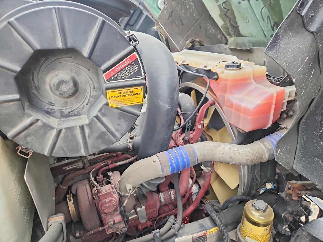 2017 Mack CXU612 Semi Truck