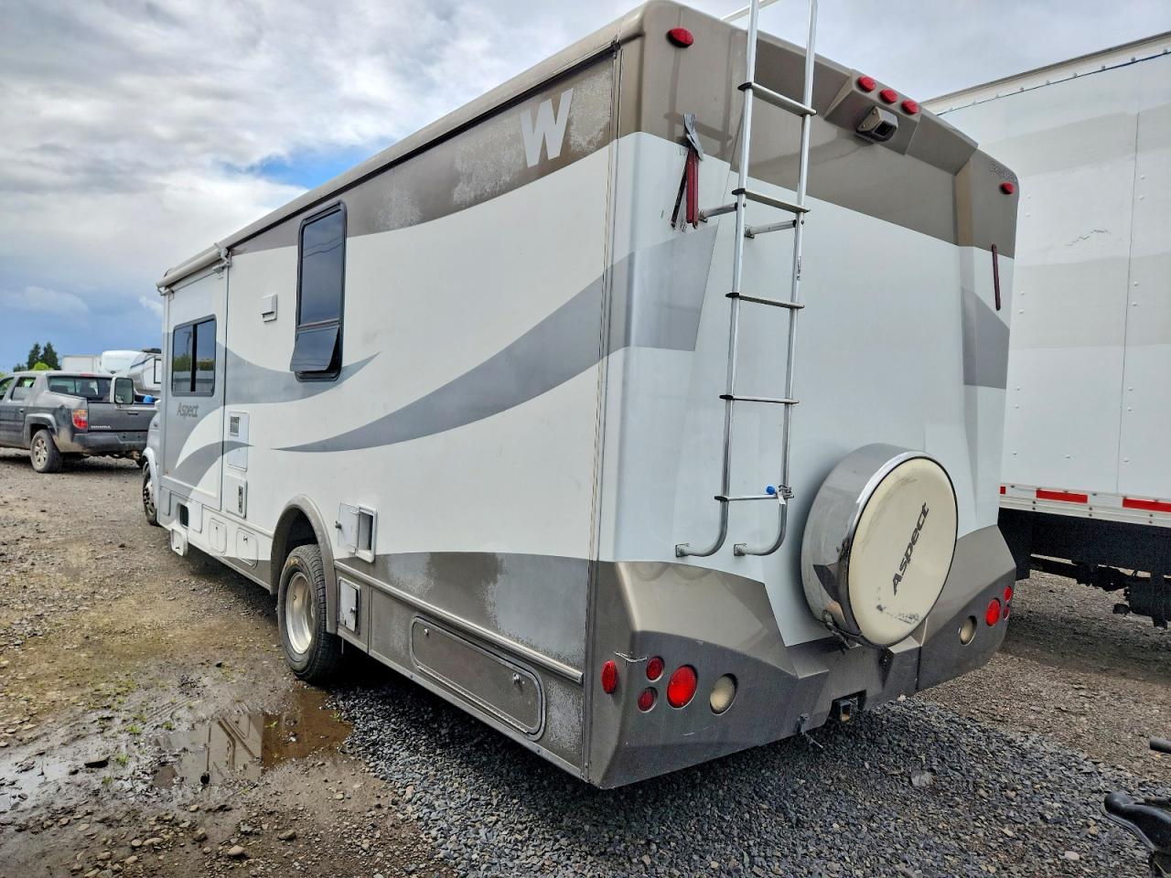 2006 Winnebago 2006 Ford E450 RV