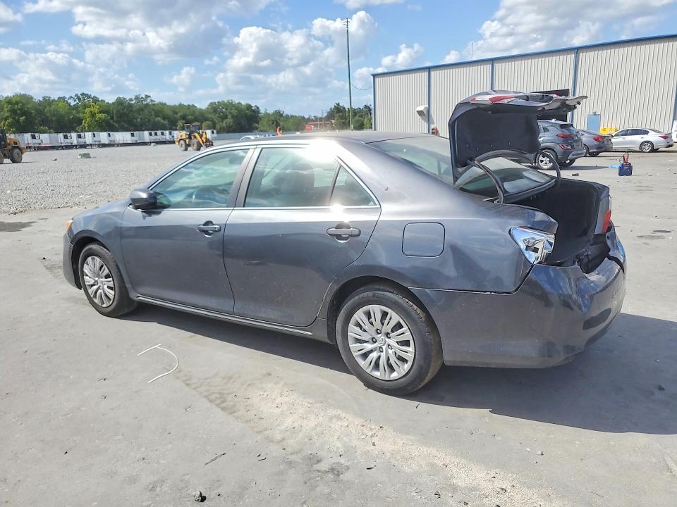 2012 Toyota Camry le