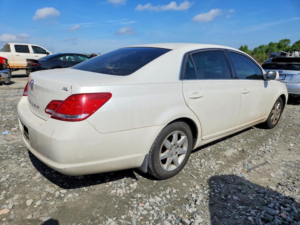 2005 Toyota Avalon xl