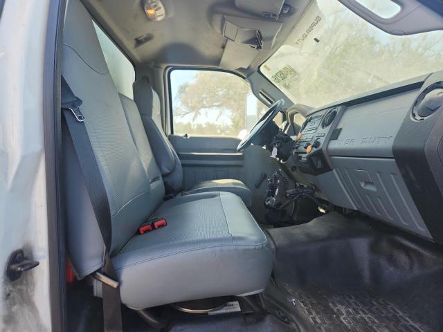 2015 Ford F750 box Truck