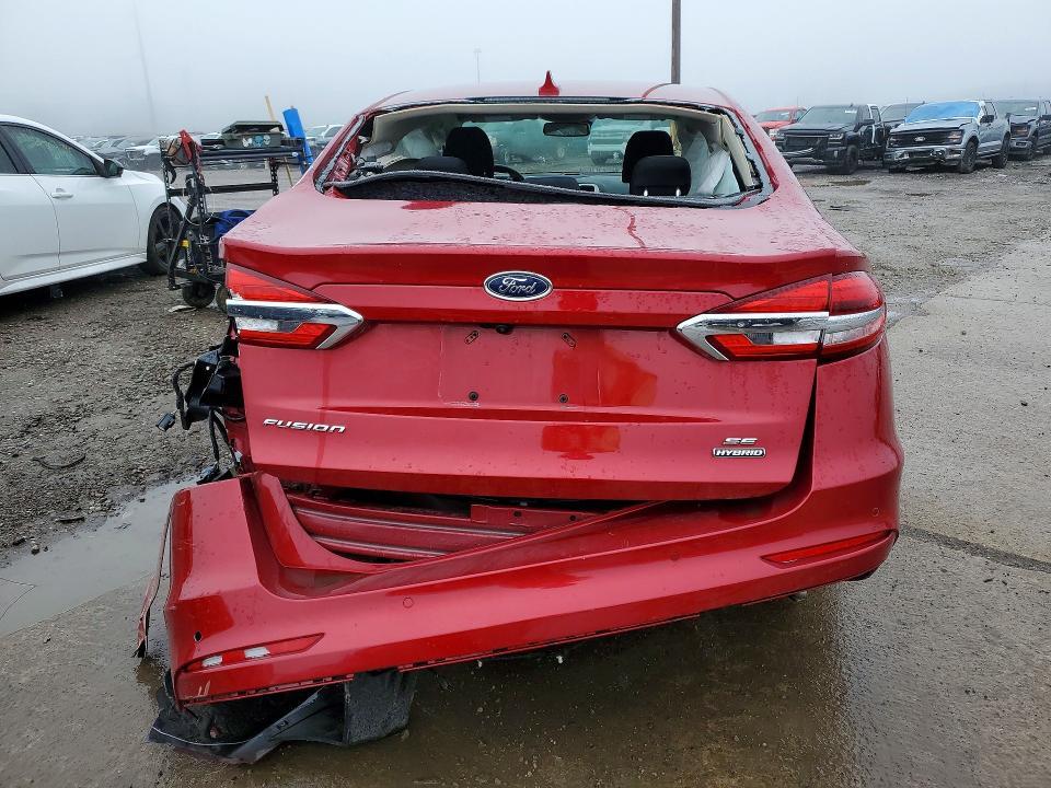 2020 Ford Fusion se