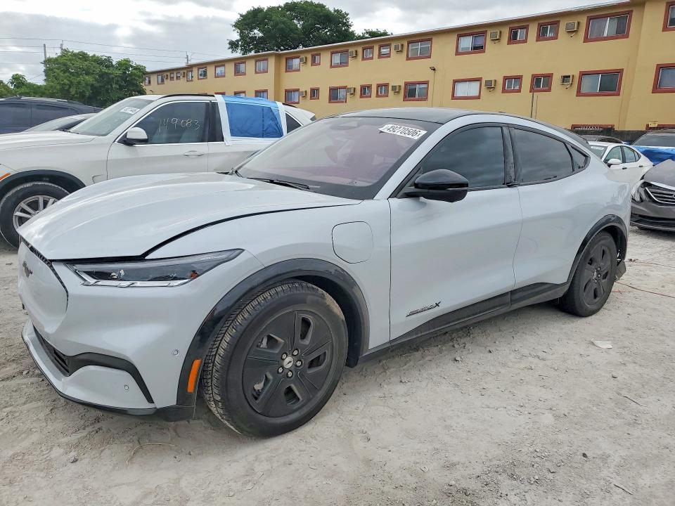 2022 Ford Mustang Mach-e California Route 1