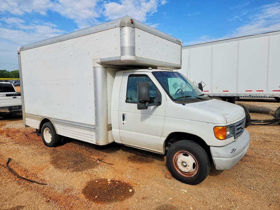 2006 Ford E450 box Truck