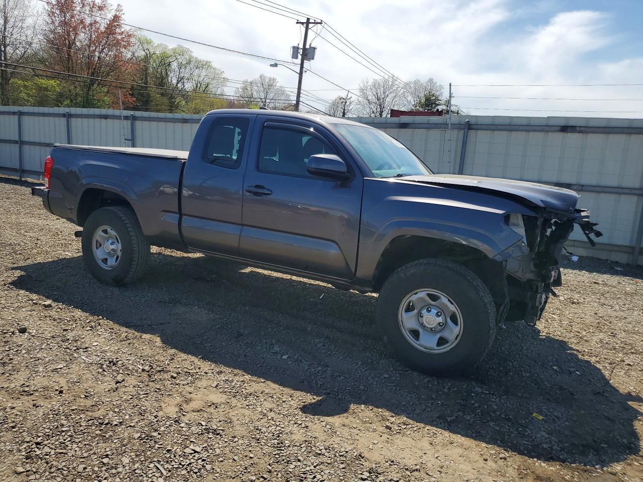2017 Toyota Tacoma SR
