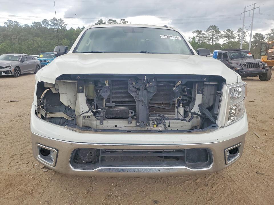2019 Nissan Titan SV