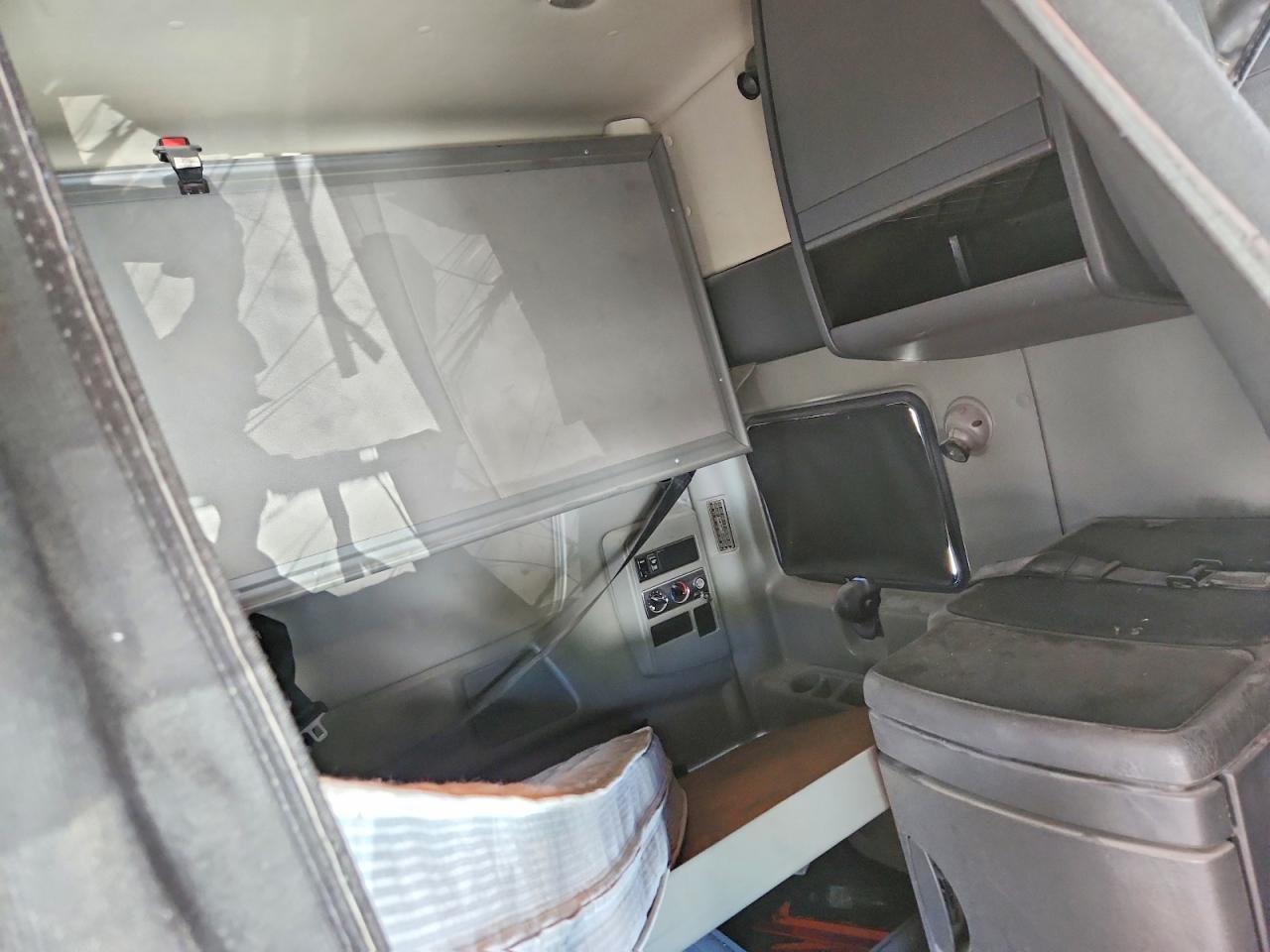 2014 International Prostar Semi Truck