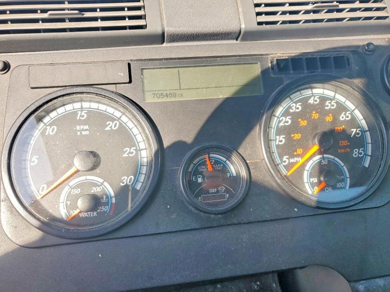 2018 Freightliner Cascadia 113 Semi Truck