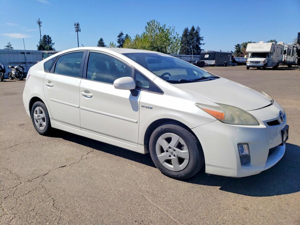 2010 Toyota Prius iii