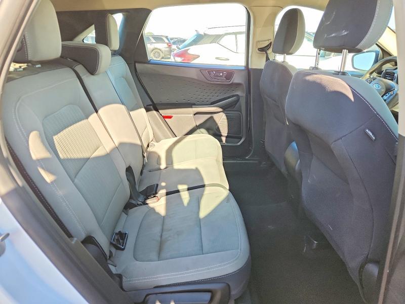 2020 Ford Escape s