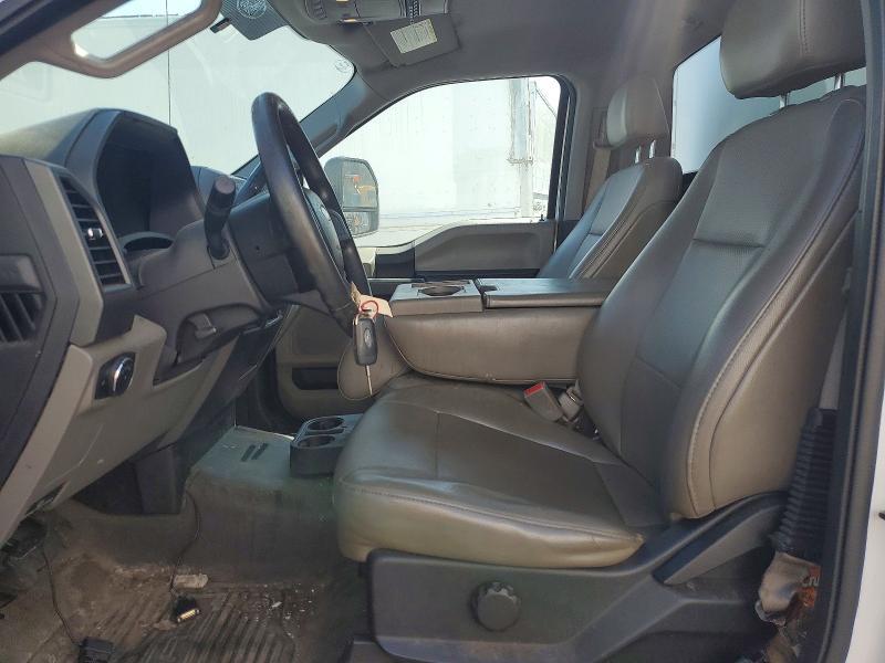 2017 Ford F450 Super Duty BOX Truck