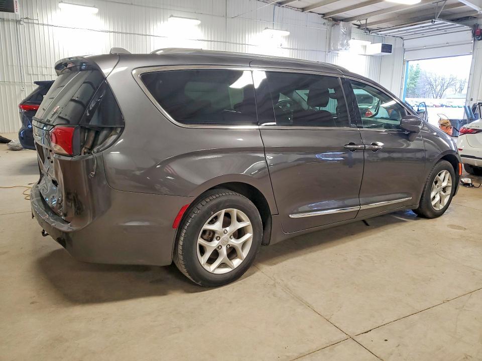 2019 Chrysler Pacifica Touring l Plus