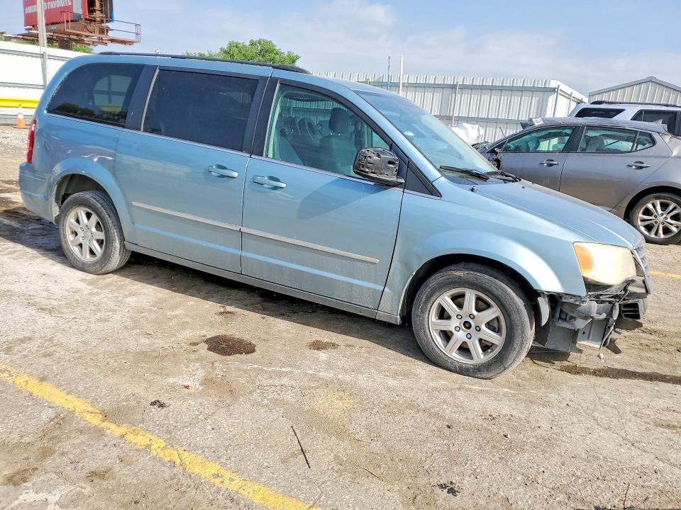 2010 Chrysler Town & Country Touring