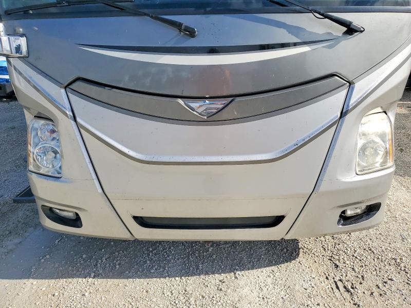 2015 Discovery Overy RV