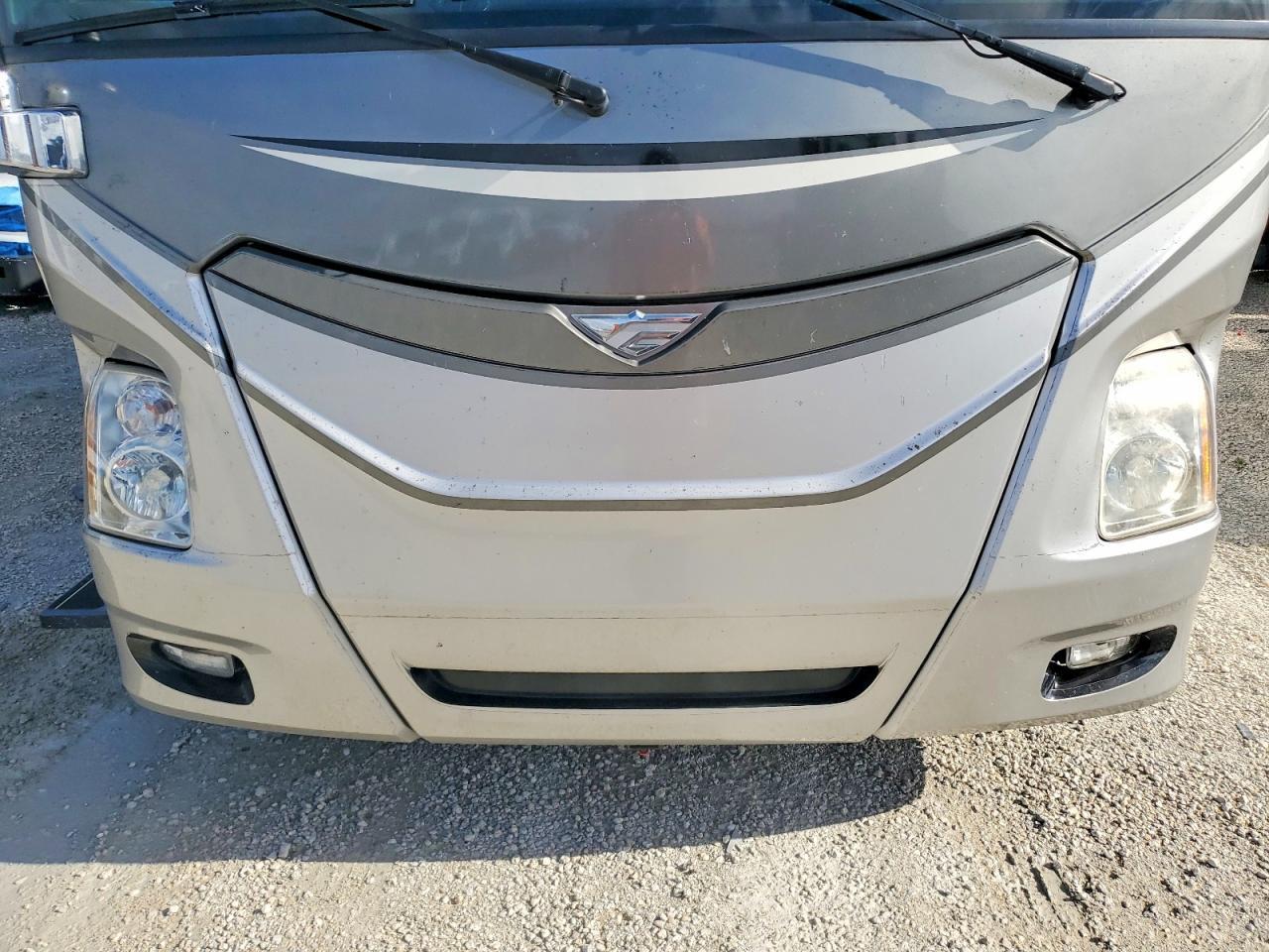 2015 Discovery Overy RV