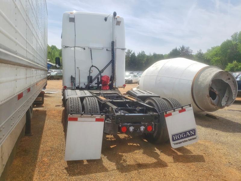 2025 Kenworth T680 Semi Truck