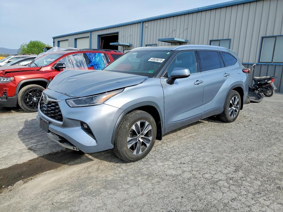 2021 Toyota Highlander xle